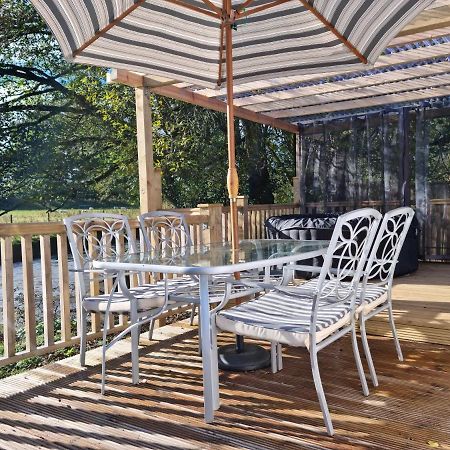 Riverside Cabin At Pen-Y-Bont Mill Hotel Oswestry Exterior foto